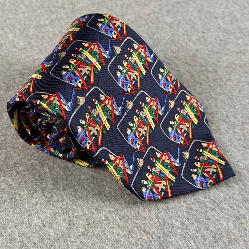 Alynn Neckwear Silk Tie Navy Blue Skiing Chair Lift Novelty Skier USA 55x3.75"